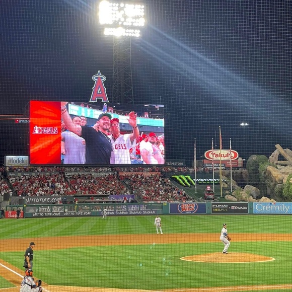 Over 10,788 SOLD ITEMS ON POSHMARK 8/7/2025 took 6 years! OFFERS WELCOME TOO! - Picture 3 of 16